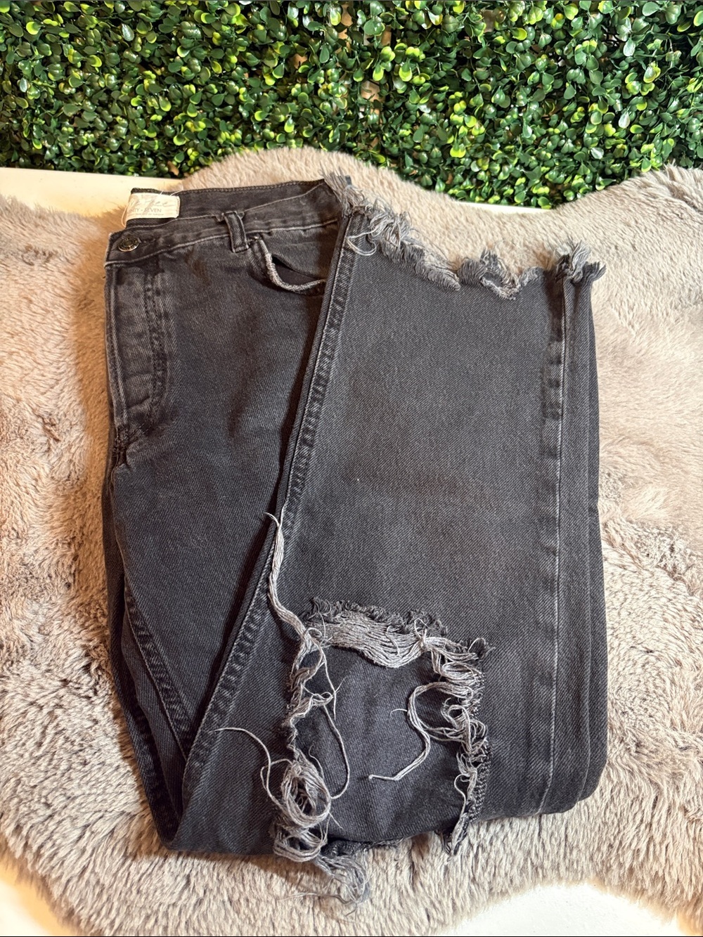 We The Free Black Distressed Straight Leg Jeans Size 27